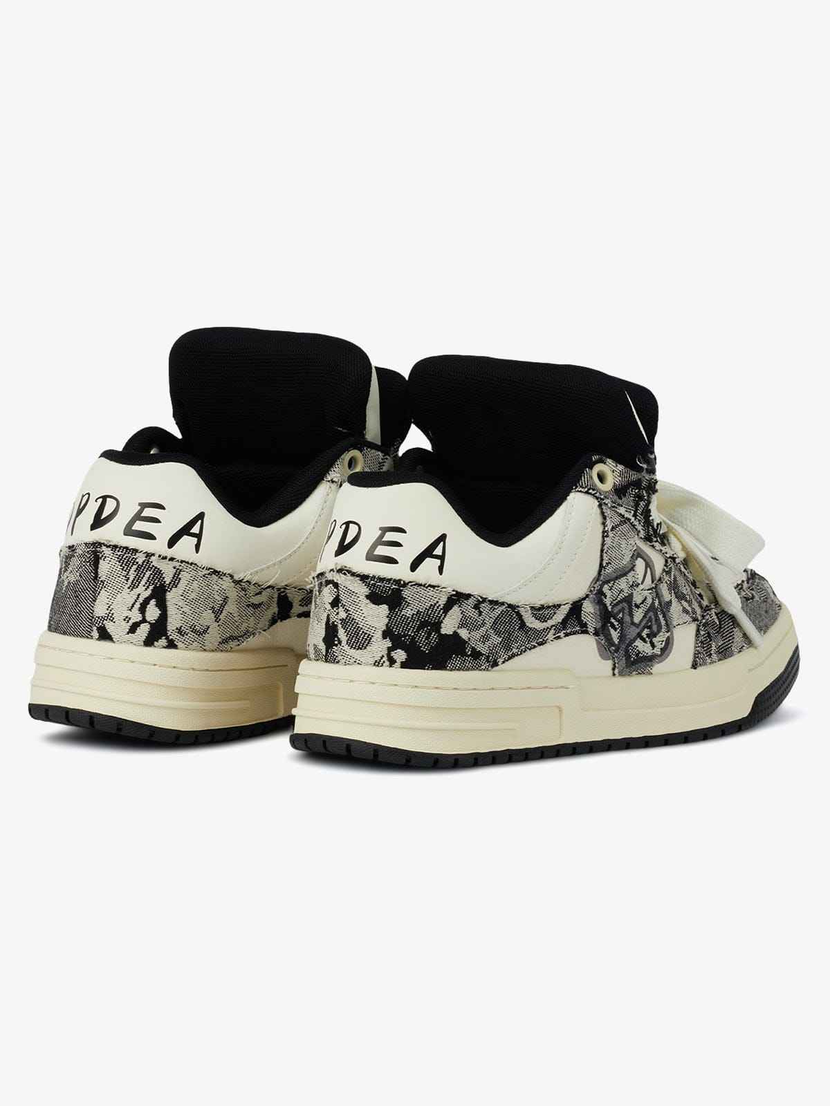 Sneakers High Street