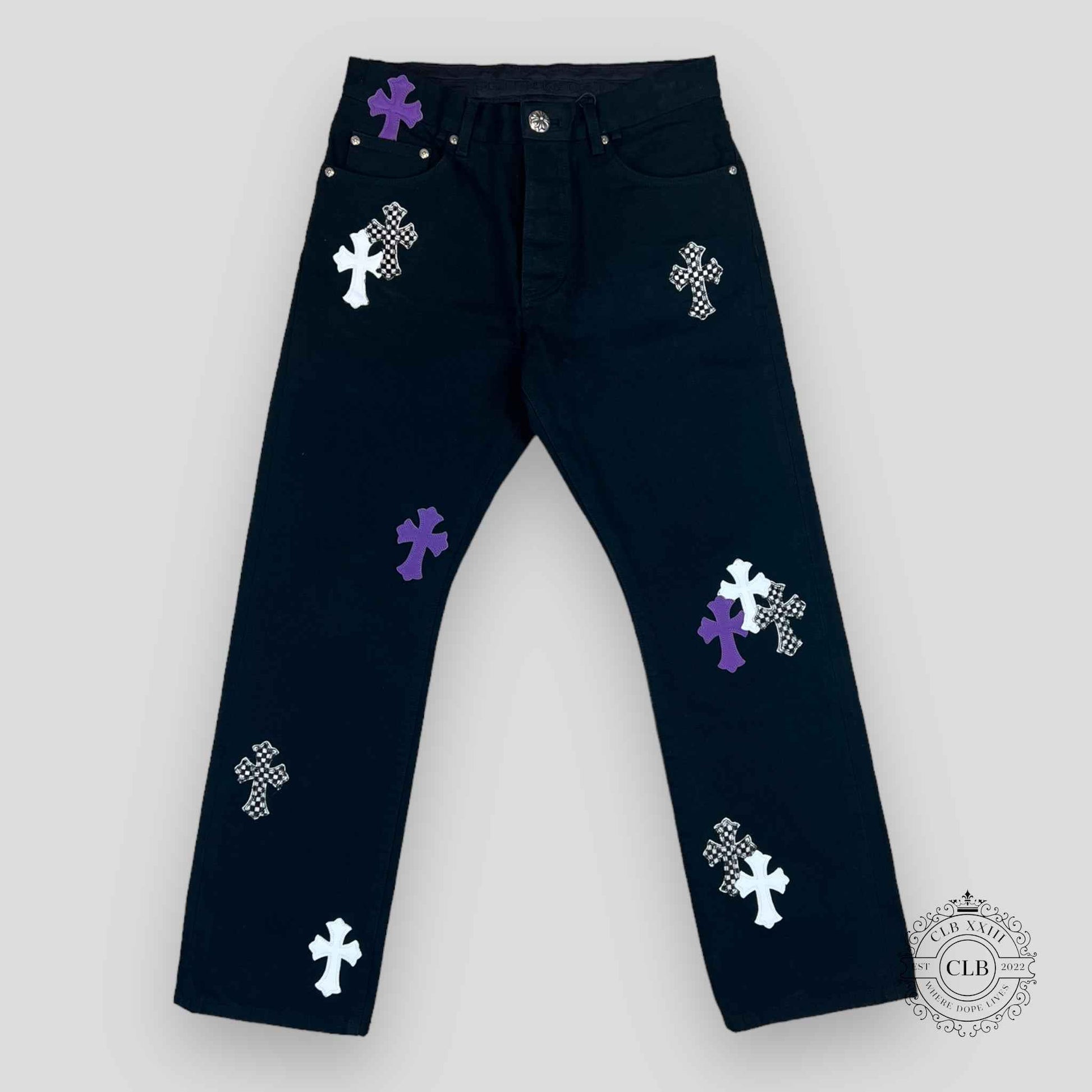 CHROME HEARTS CROSS PATCH  FLEURKNEE JEANS - BLACK / PURPLE