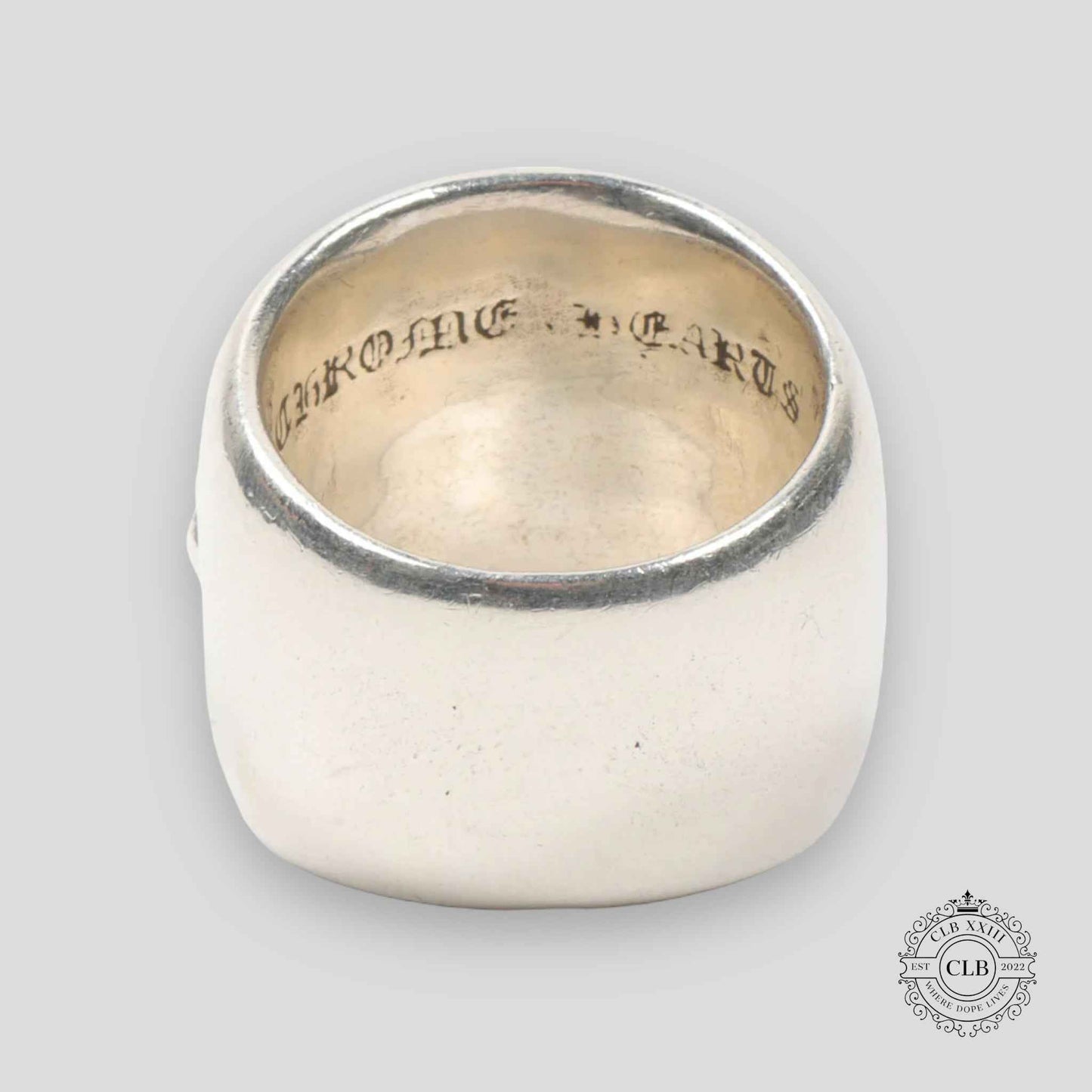 CHROME HEARTS OVAL CROSS RING