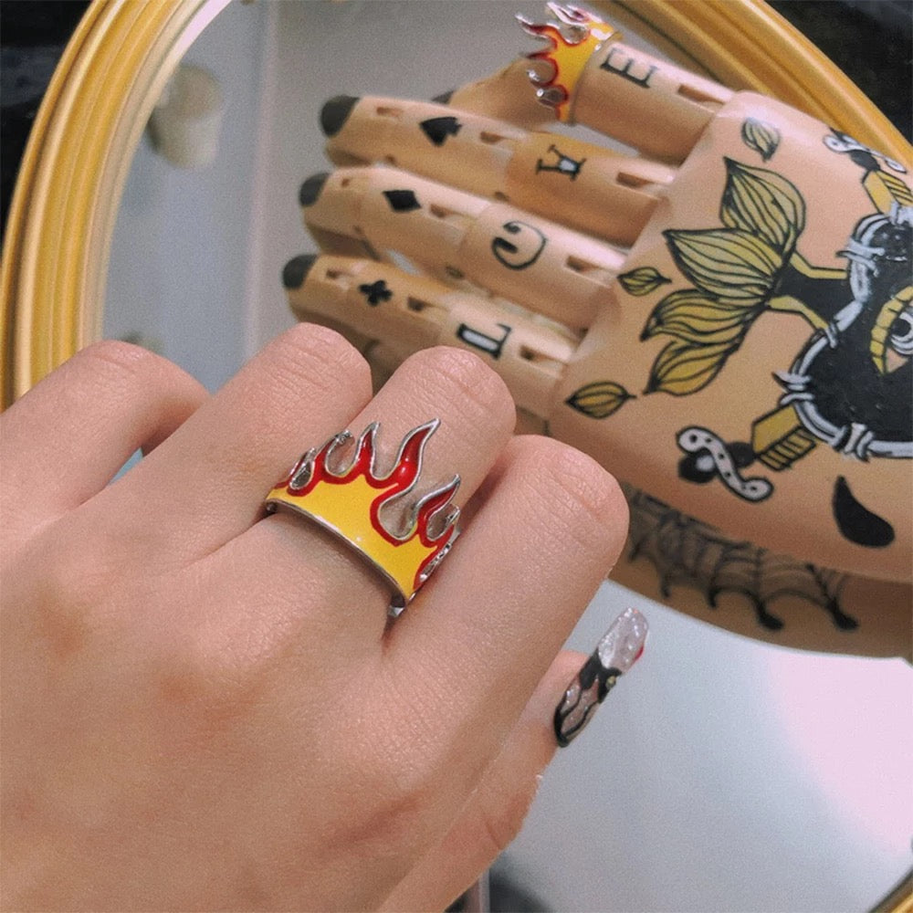 Aesthetic Flames Ring