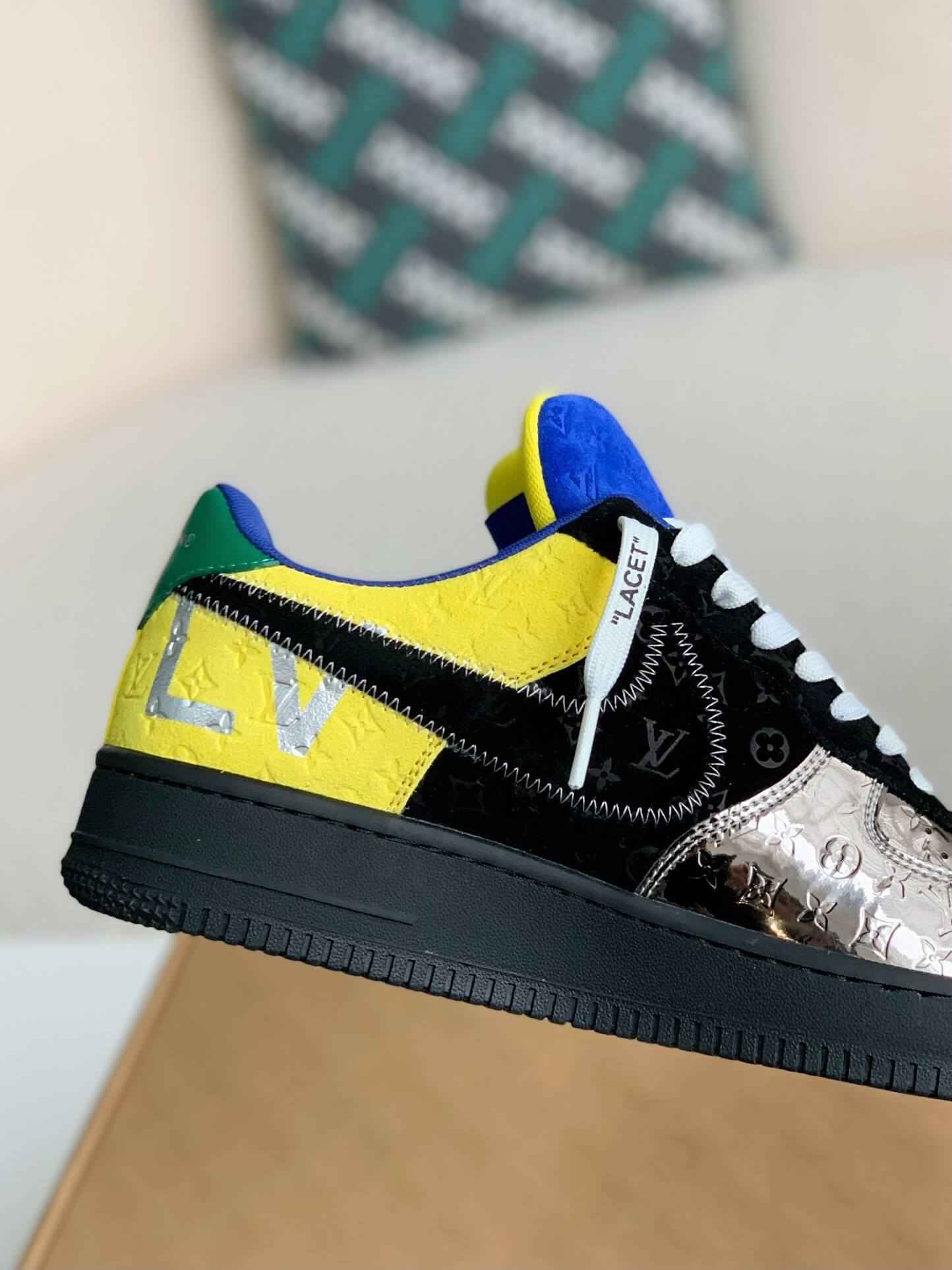 Air Force 1 Low Metallic Silver Sneaker