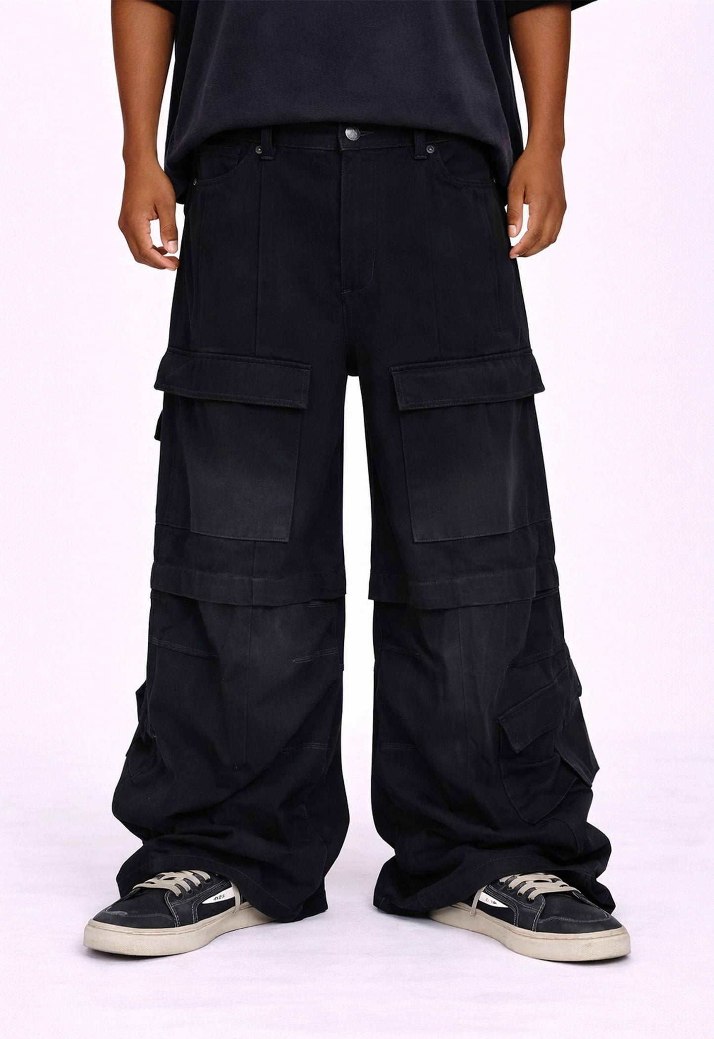 NOIR CONVERT CARGO DENIM