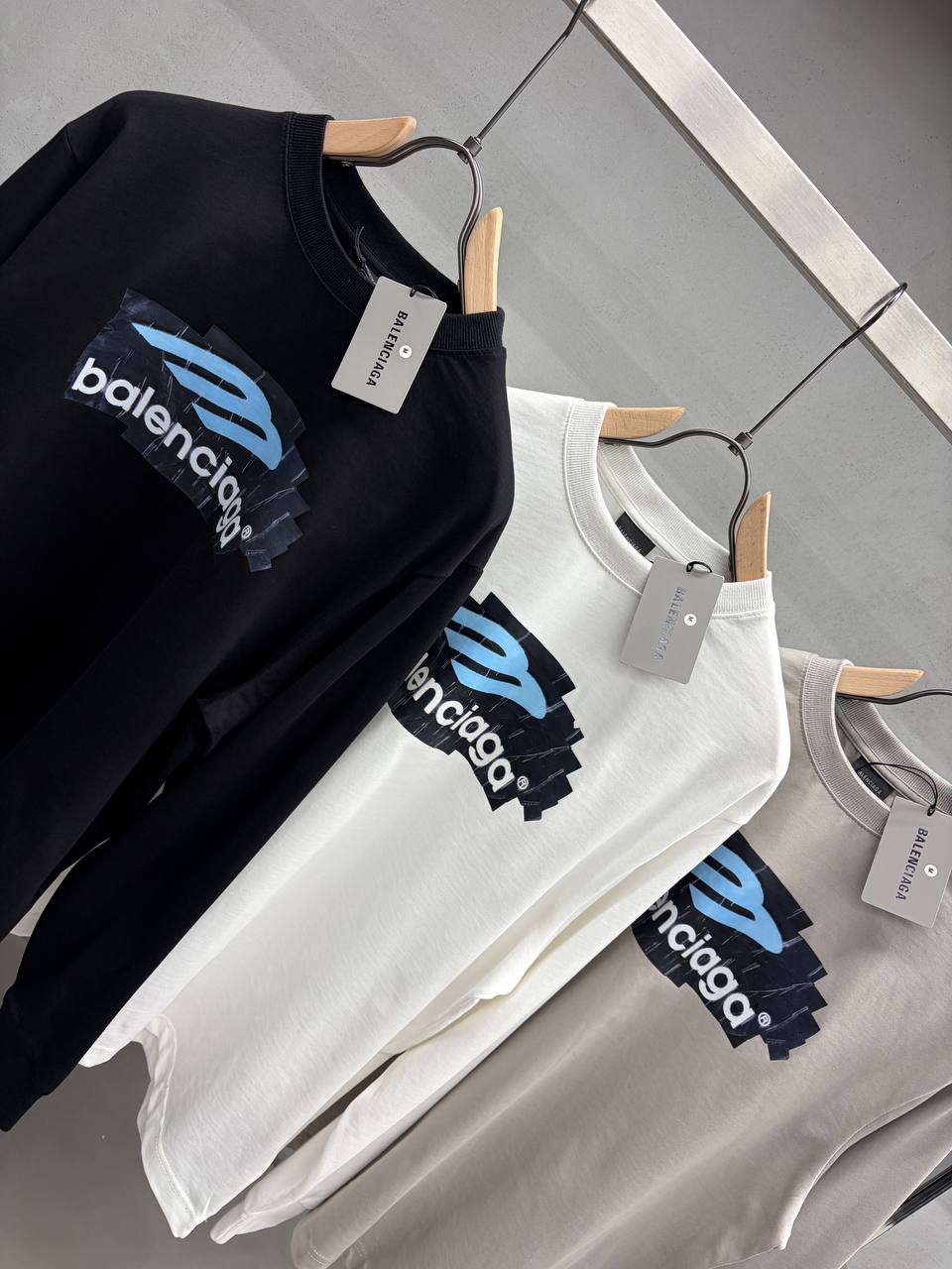 Balenciaga Sweatshirt 005