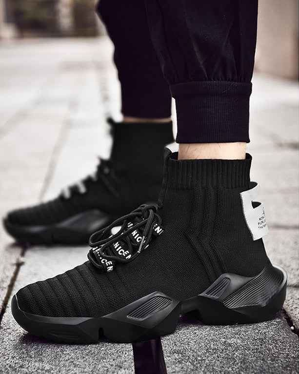 Nova Sock Runners - Shadow Black