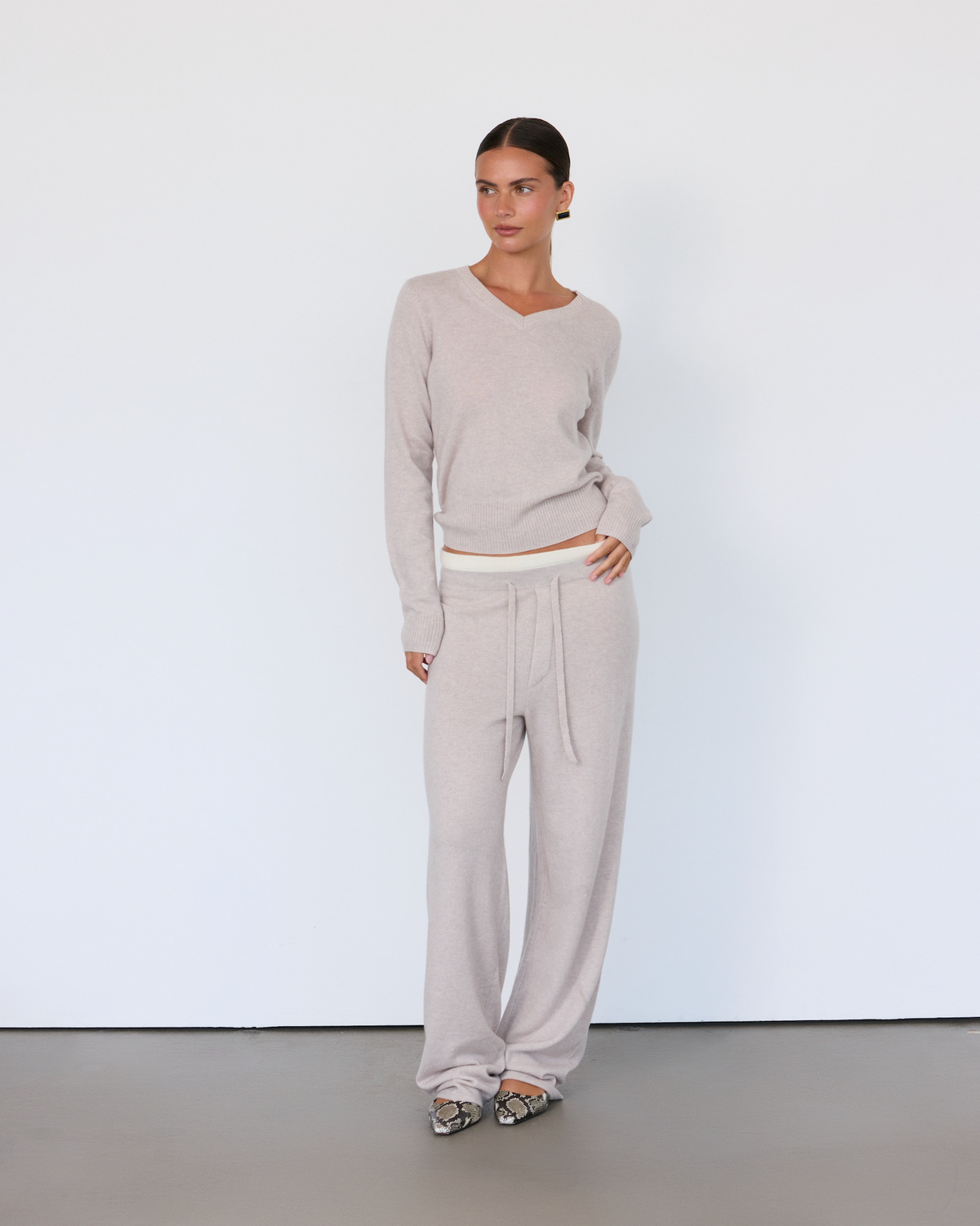 Tove V-Neck Sweater - JUSTLUXURY